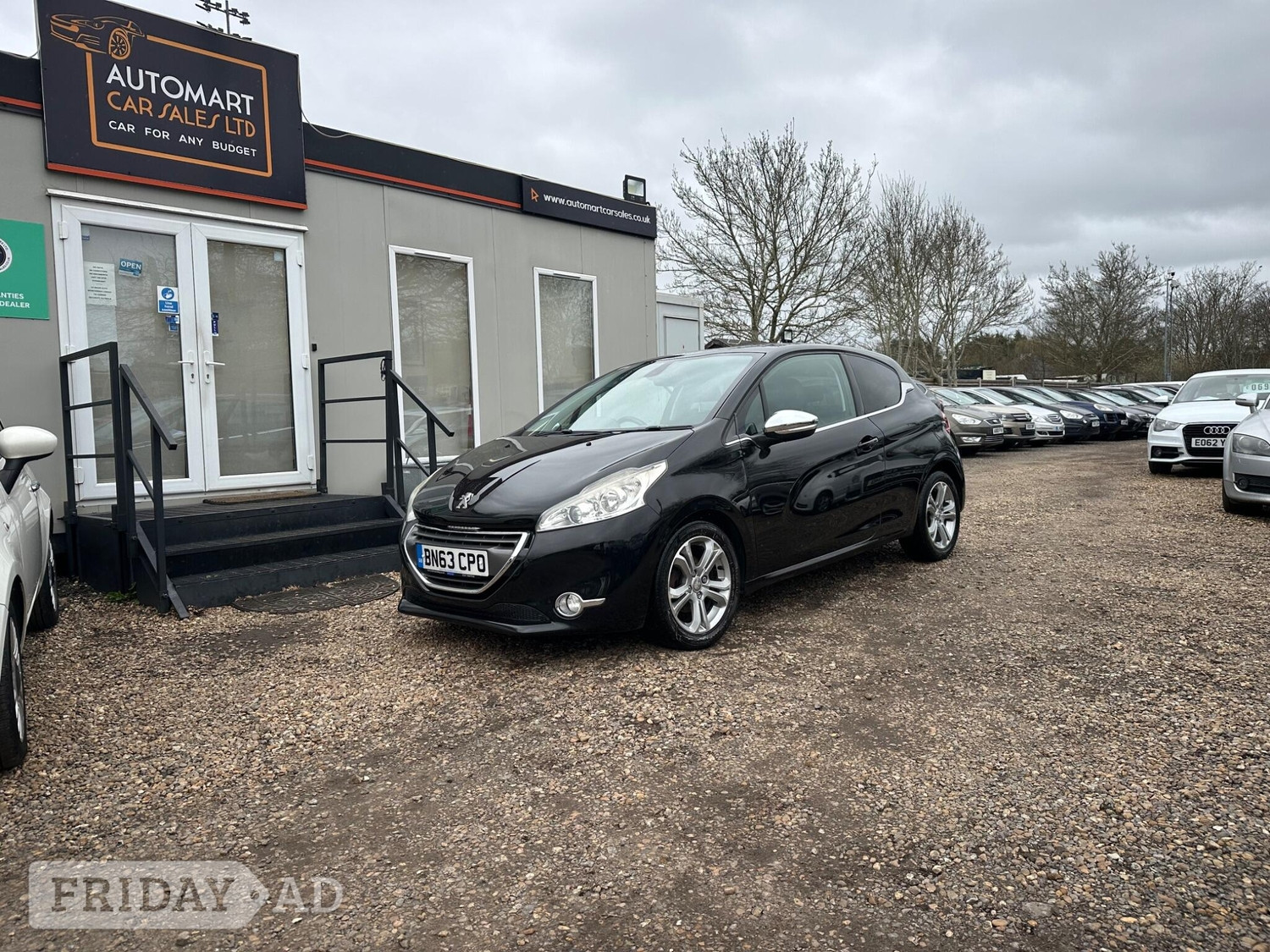 [ berth ]Peugeot 208
