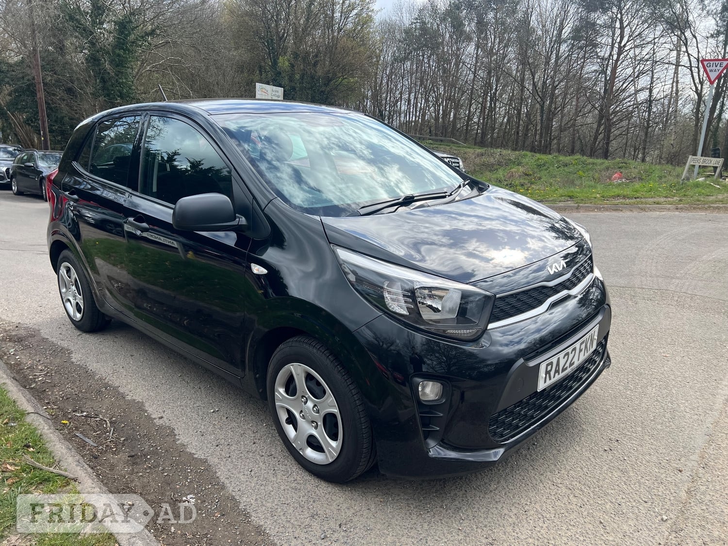 Kia Picanto 2022 - Cars in Horley