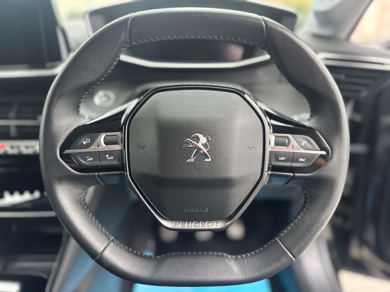 Peugeot 208 2022 - Cars
