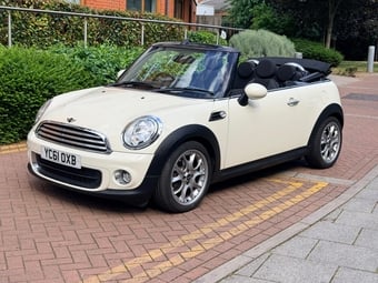 Mini Convertible 2011