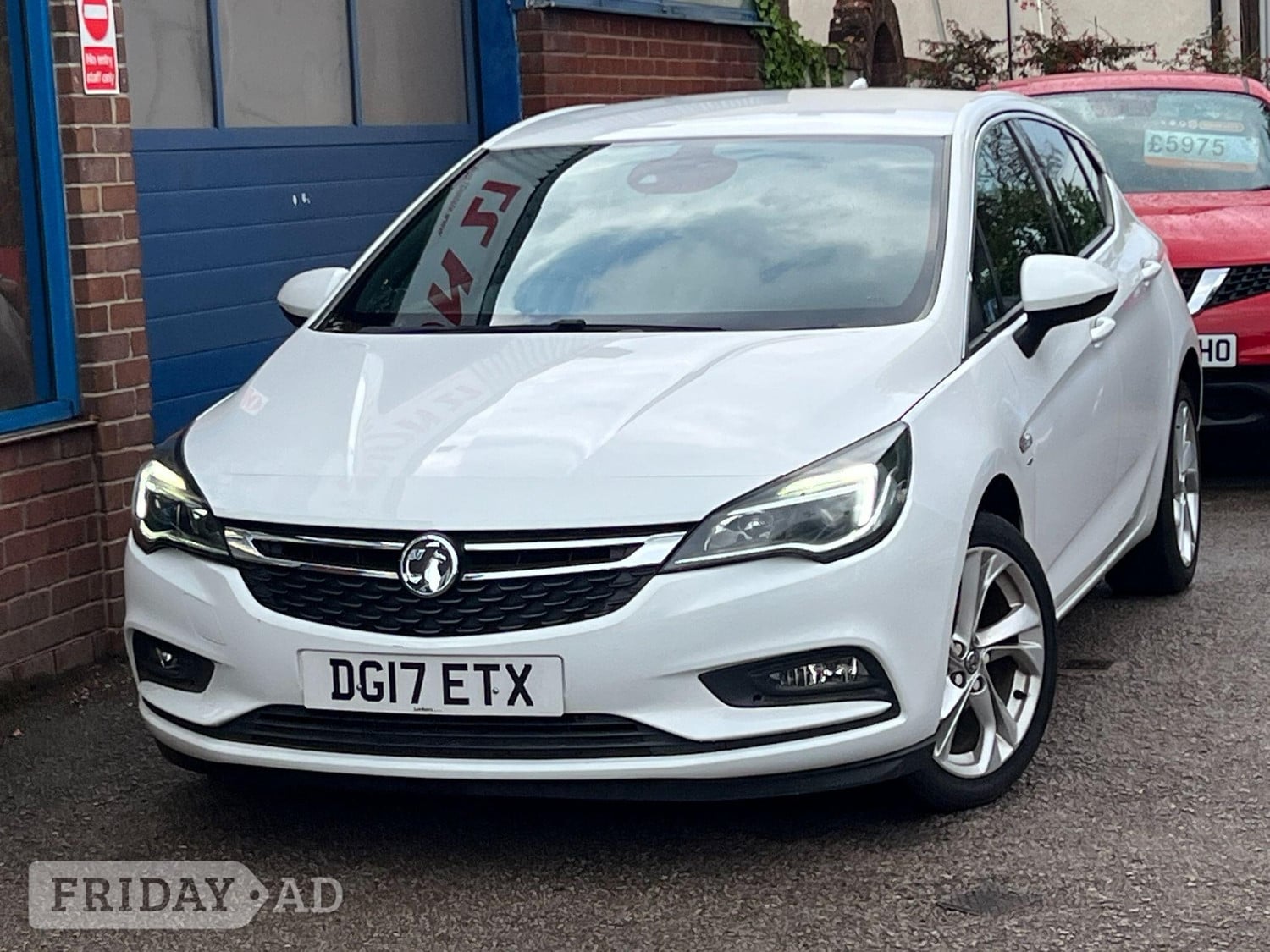 [ berth ]Vauxhall Astra