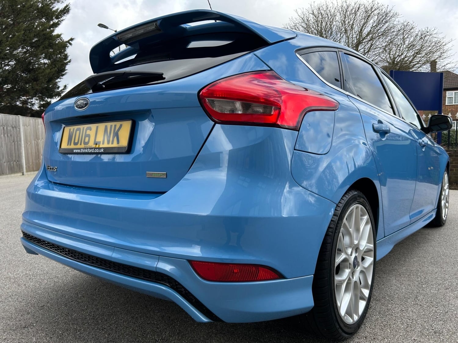 Ford Focus 2016 - Cars in Croydon