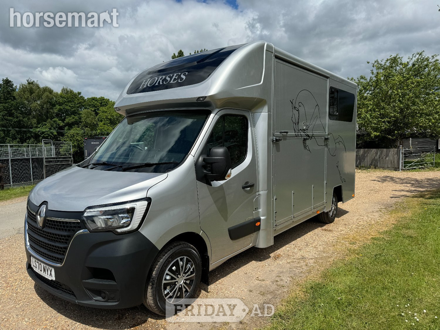 Trevett &amp; Smith Renault Master 3.5 Horsebox in Landford