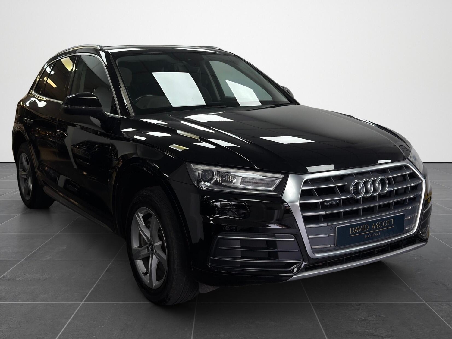 Audi Q5 2017 - Cars