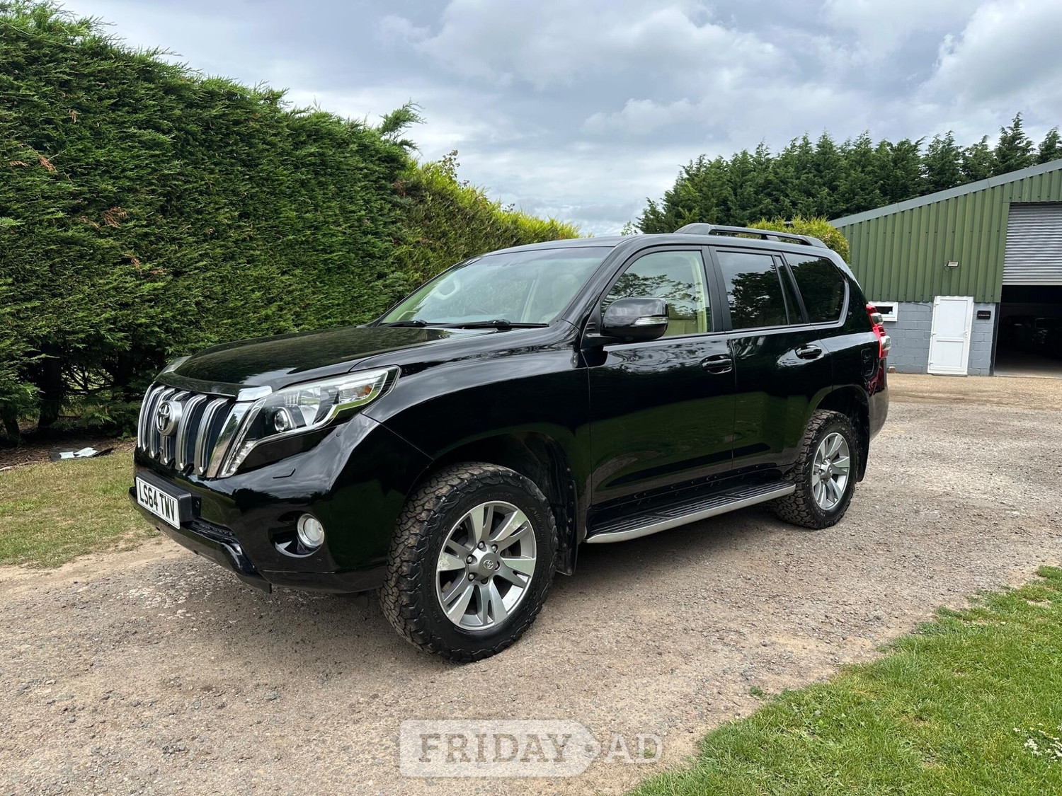 Toyota Land Cruiser 2014 in Westerham