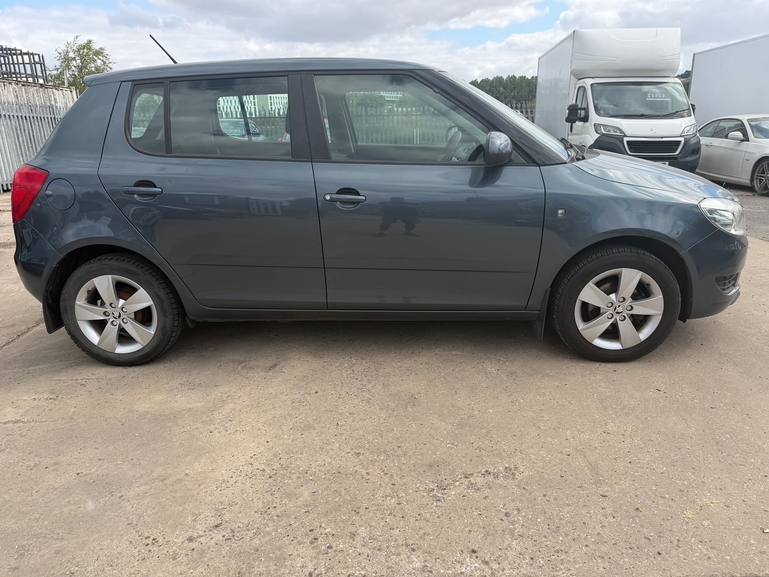 Skoda Fabia 2014 - Cars