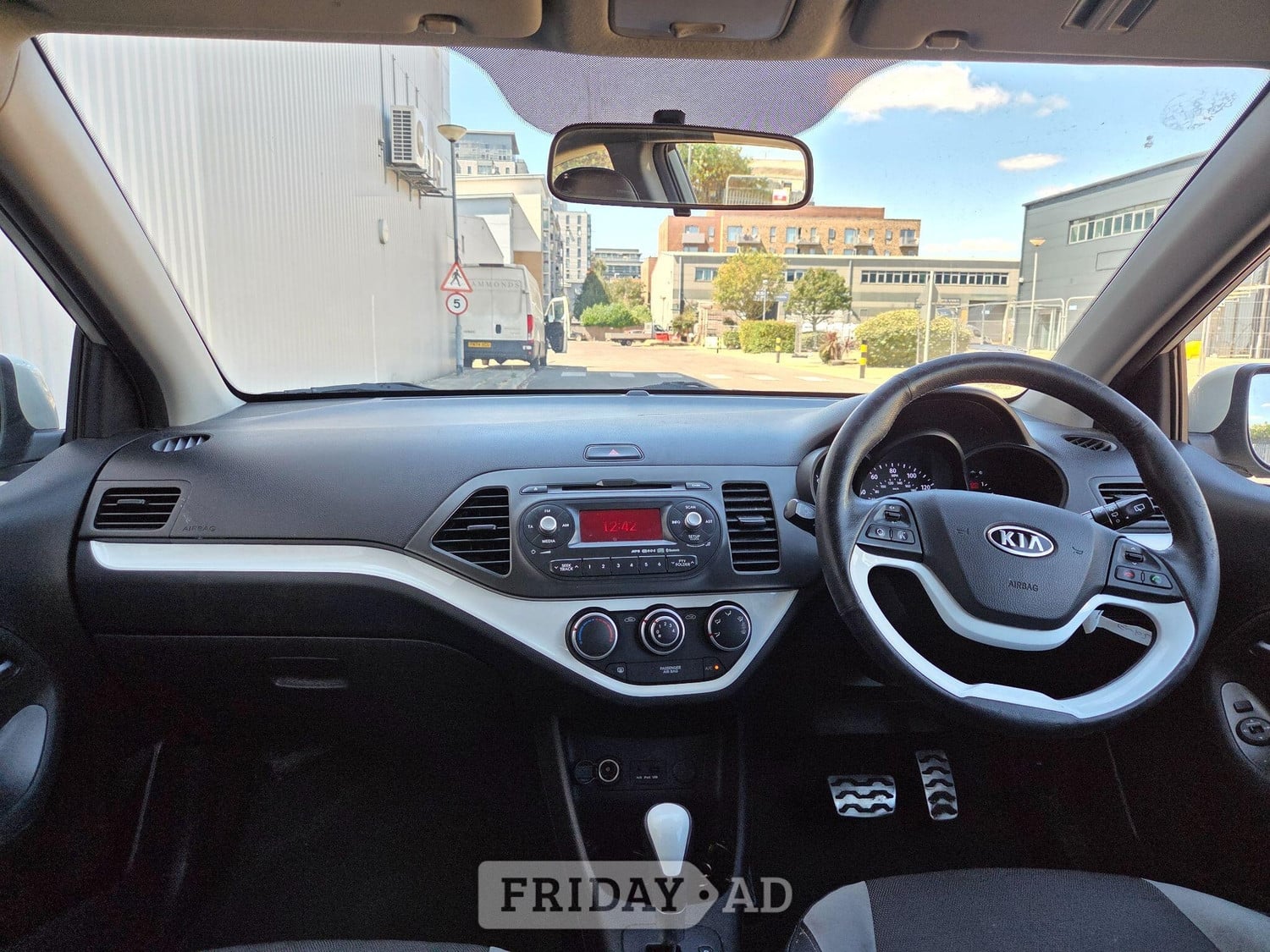 Kia Picanto 2012 - Cars in Slough
