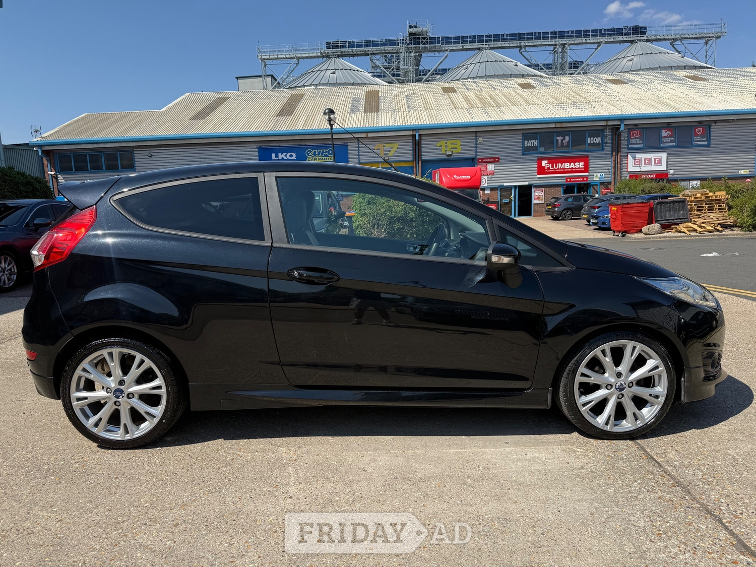 [ berth ]Ford Fiesta