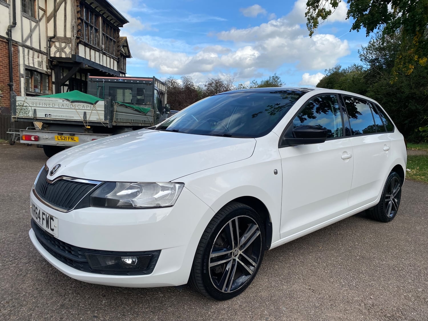 [ berth ]Skoda Rapid Spaceback