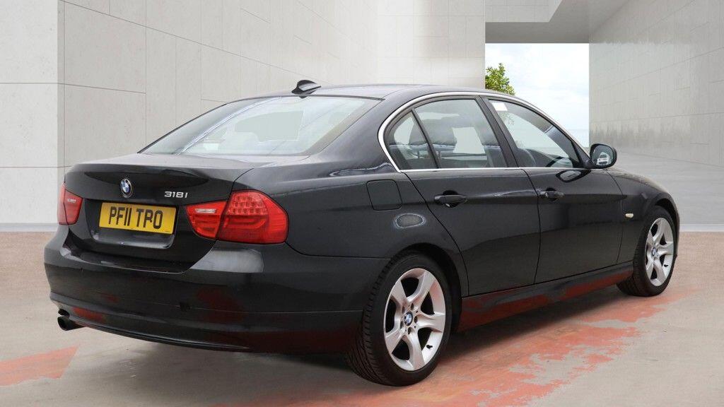 BMW 3 Series 2011 - Cars in Windsor