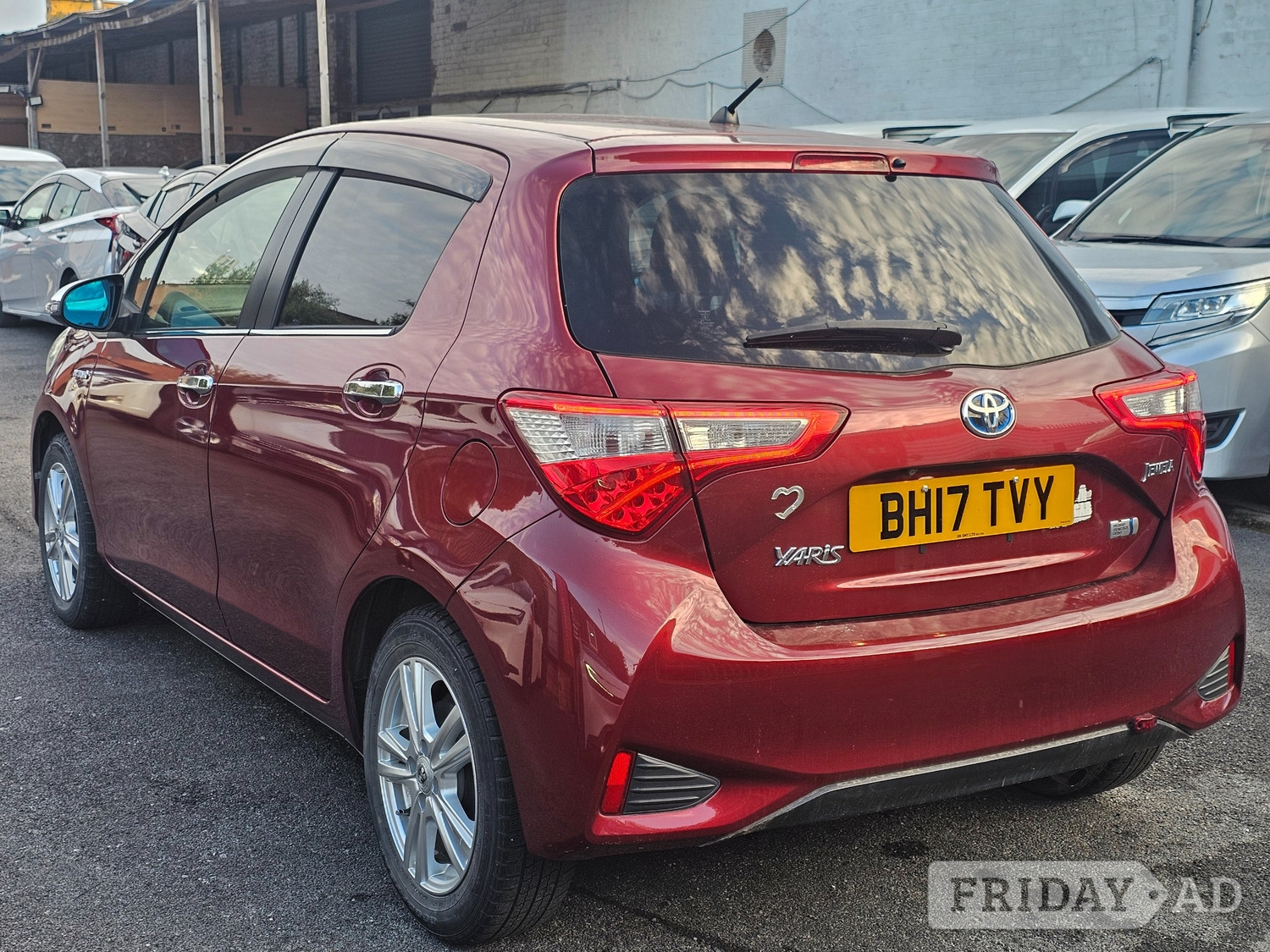 Toyota Yaris 2017 - Cars in Coventry