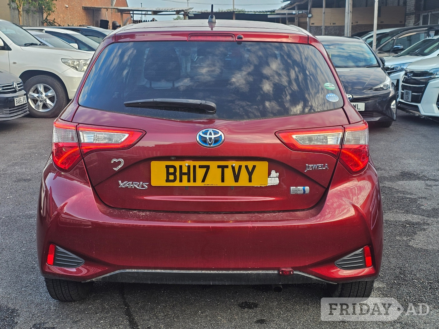 Toyota Yaris 2017 - Cars