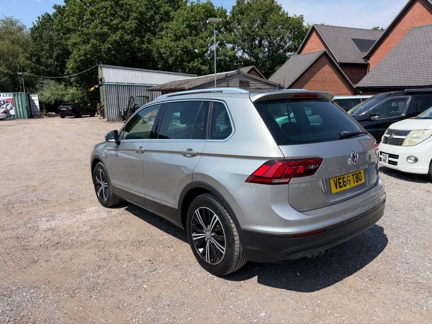 [ berth ]Volkswagen Tiguan