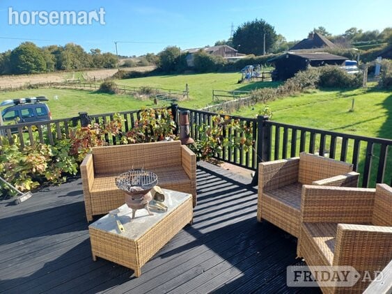 Cottage Property for sale in Corfe Mullen