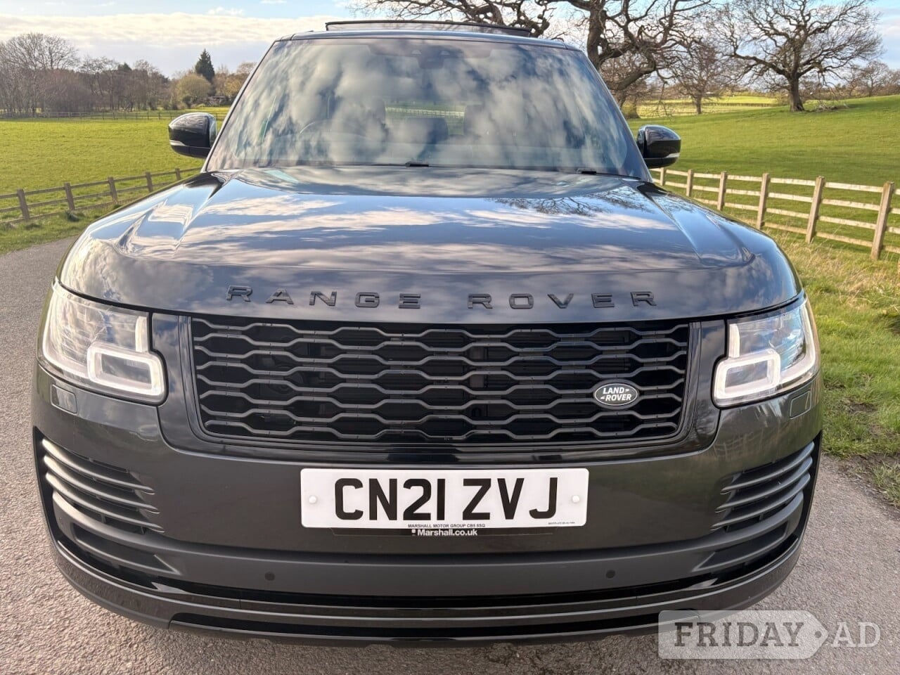 [ berth ]Land Rover Range Rover