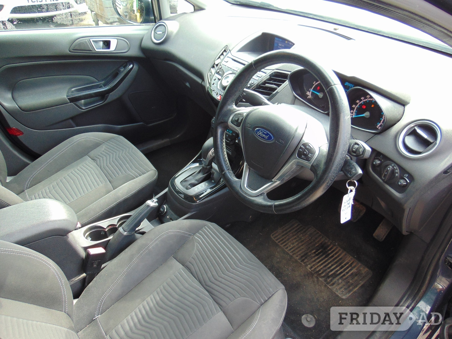 Ford Fiesta 2015 - Cars