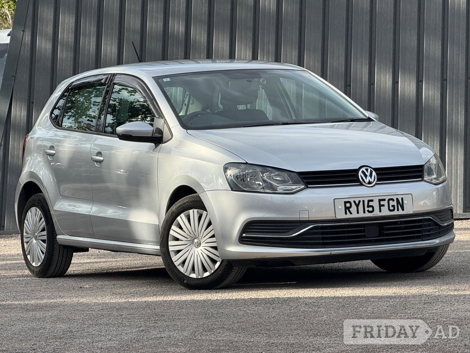 Volkswagen Polo 2015 in Farnham