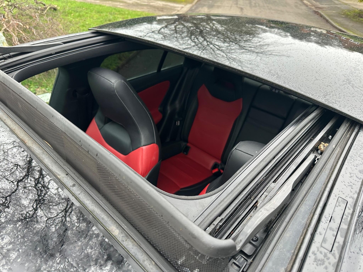 [ berth ]Mercedes-Benz CLA Class