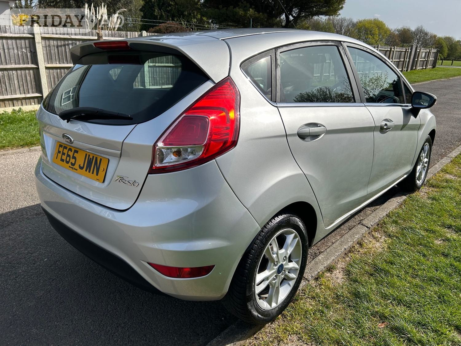 Ford Fiesta 2015 - Cars