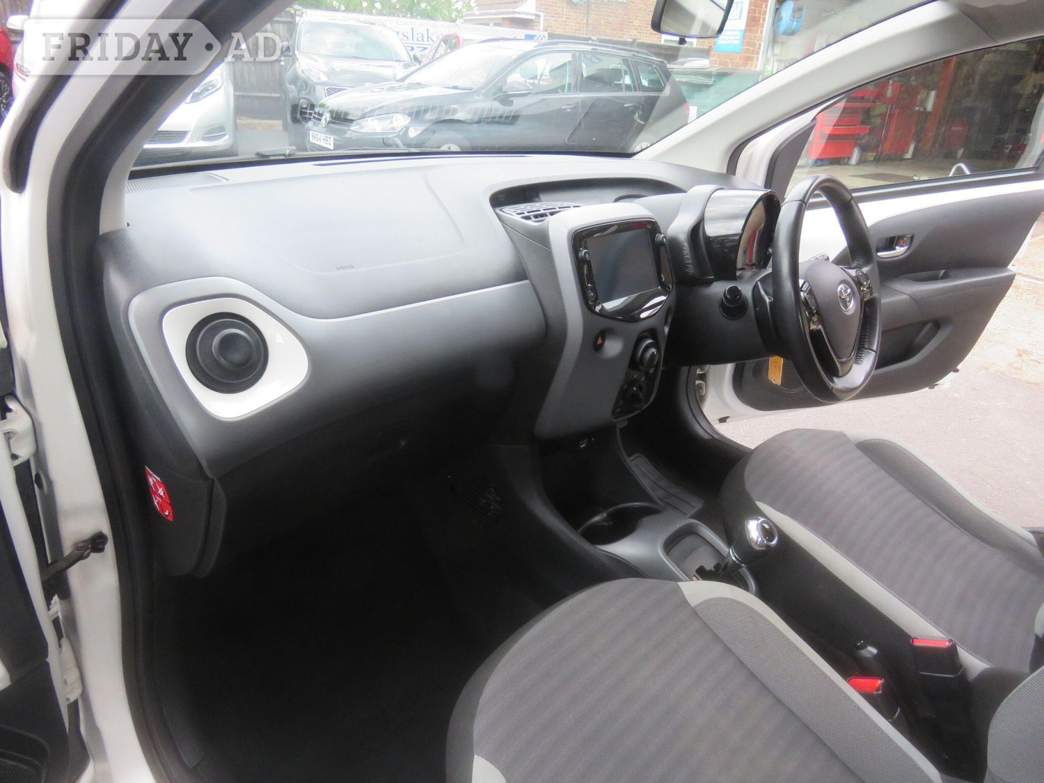 Toyota Aygo 2020 - Cars