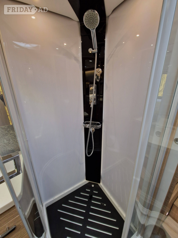 Niesmann + Bischoff Flair 830 LE 2020 for sale in Highbridge