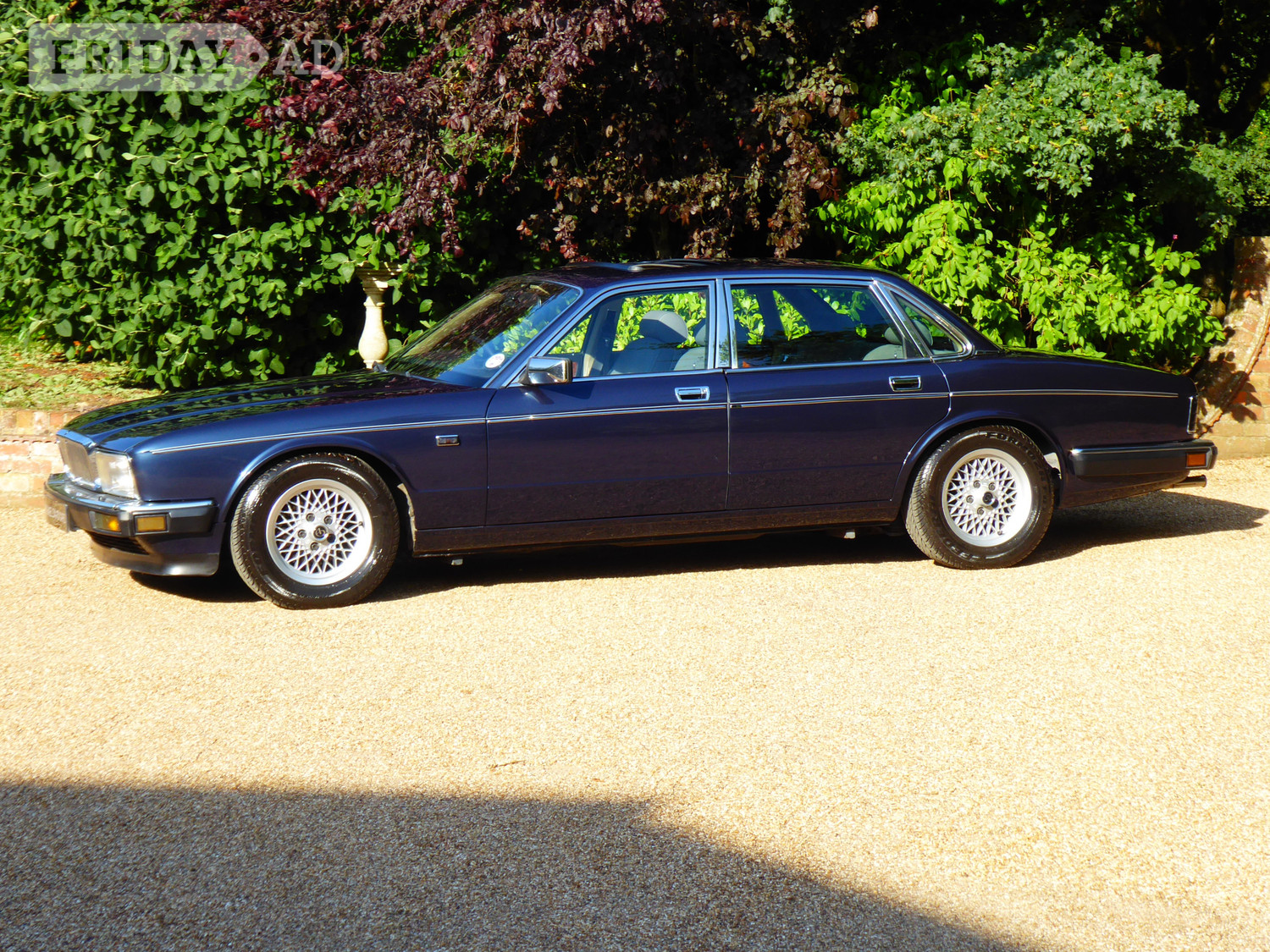 [ berth ]Daimler XJ Series