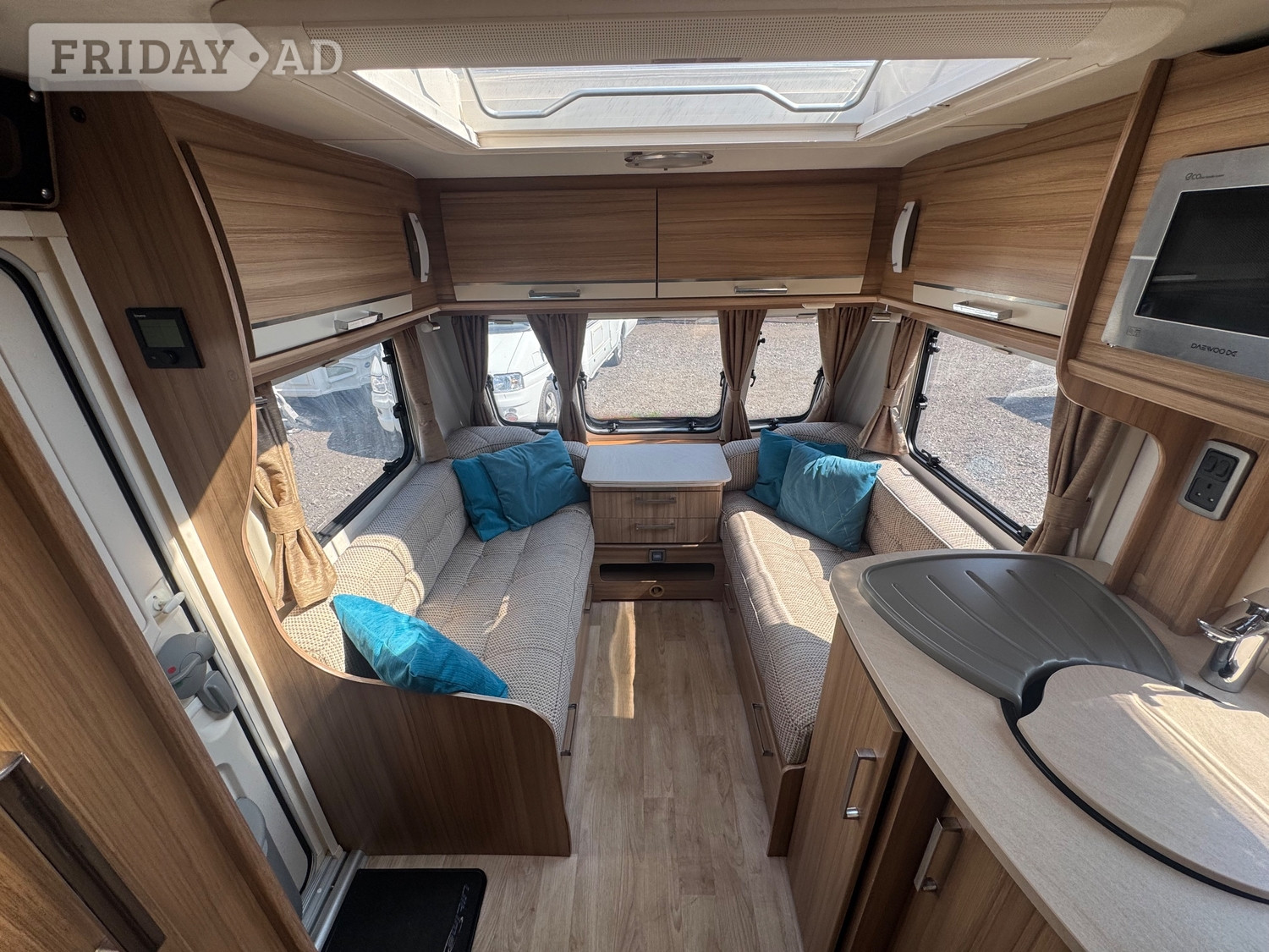 Lunar Ultima 2015 - Motorhomes & Caravans