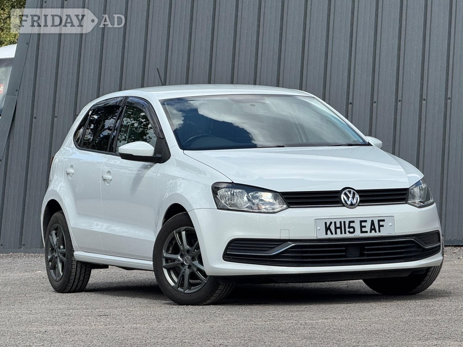 Volkswagen Polo 2015 in Farnham
