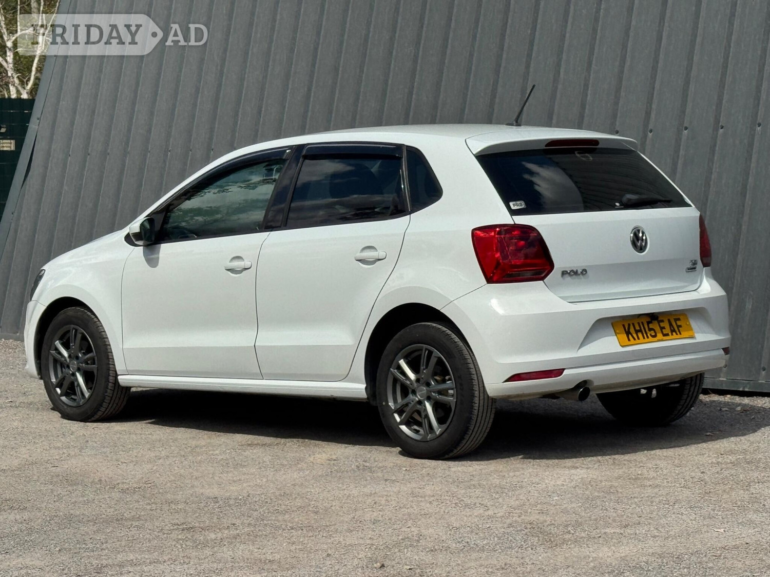 Volkswagen Polo 2015 - Cars