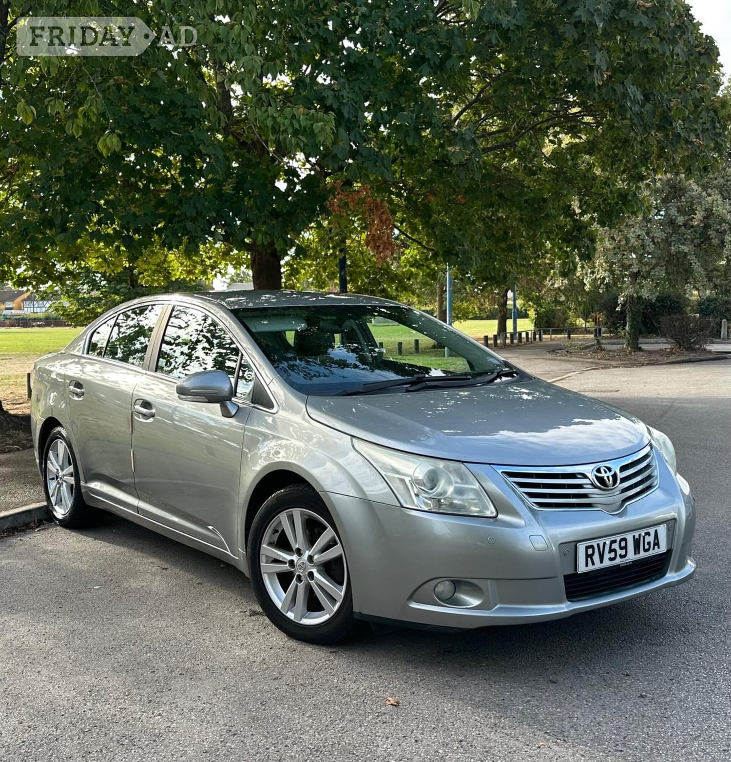Toyota Avensis 2009 in Slough