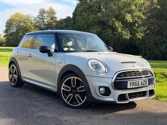 Mini Hatch 2016