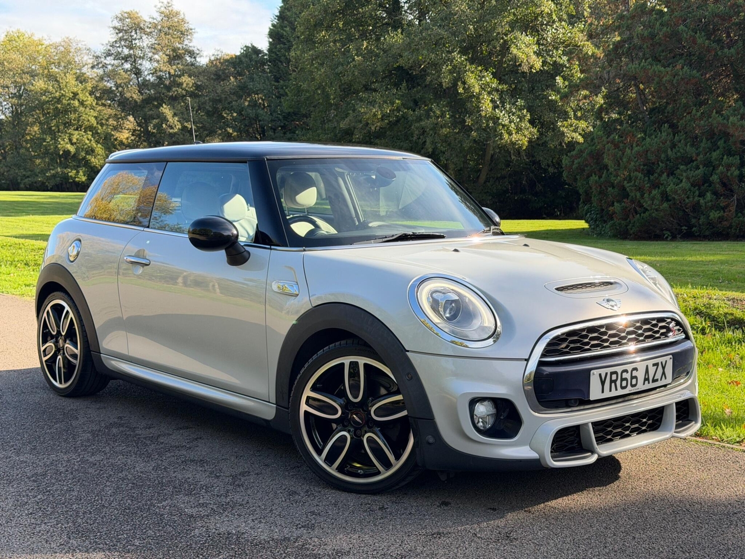 Mini Hatch 2016 - Cars