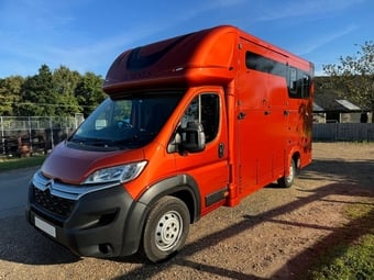Trevett &amp; Smith  Citroen Horsebox