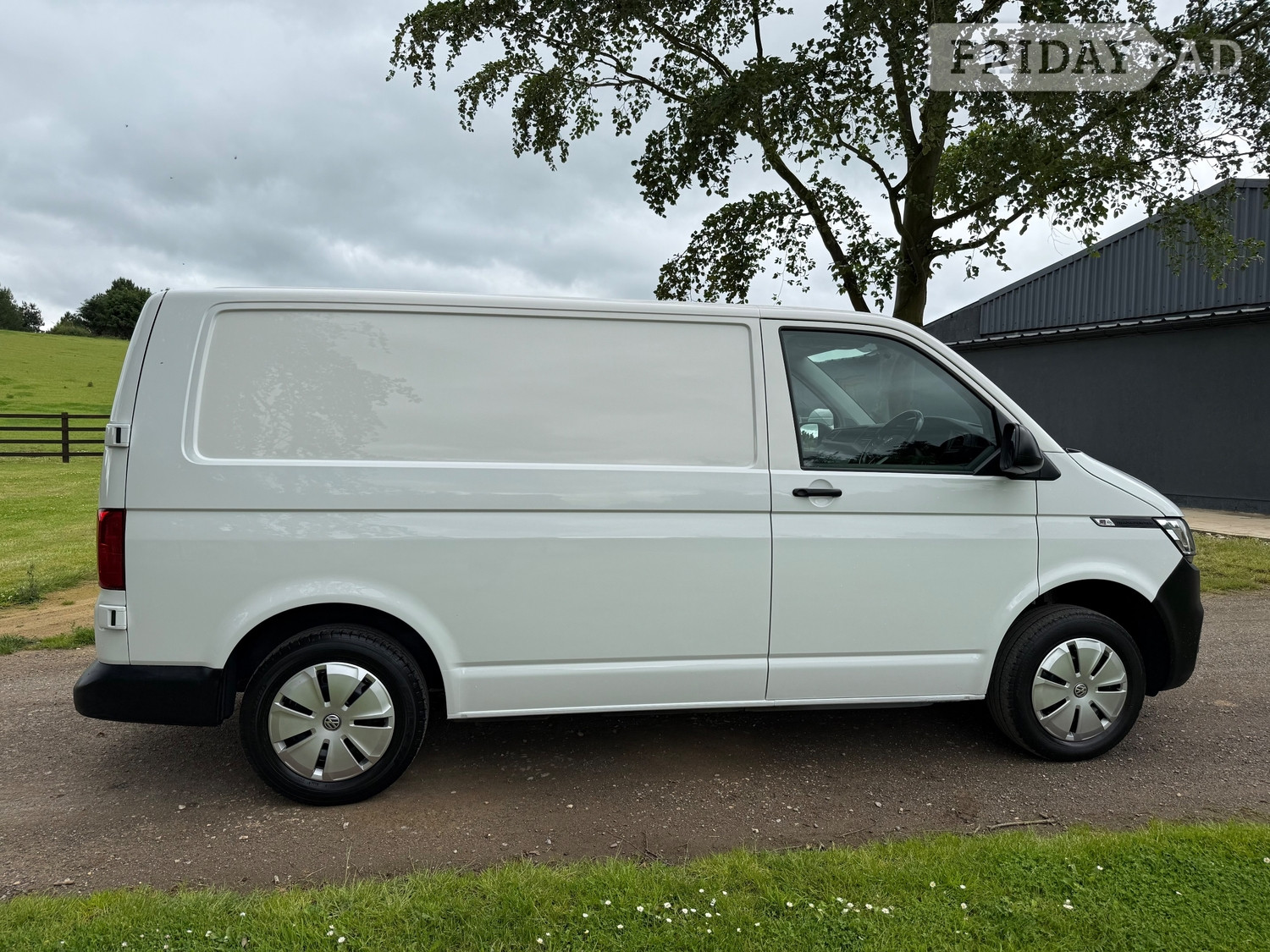 Volkswagen Transporter 2022 - Vans & Commercial Vehicles in Sheffield