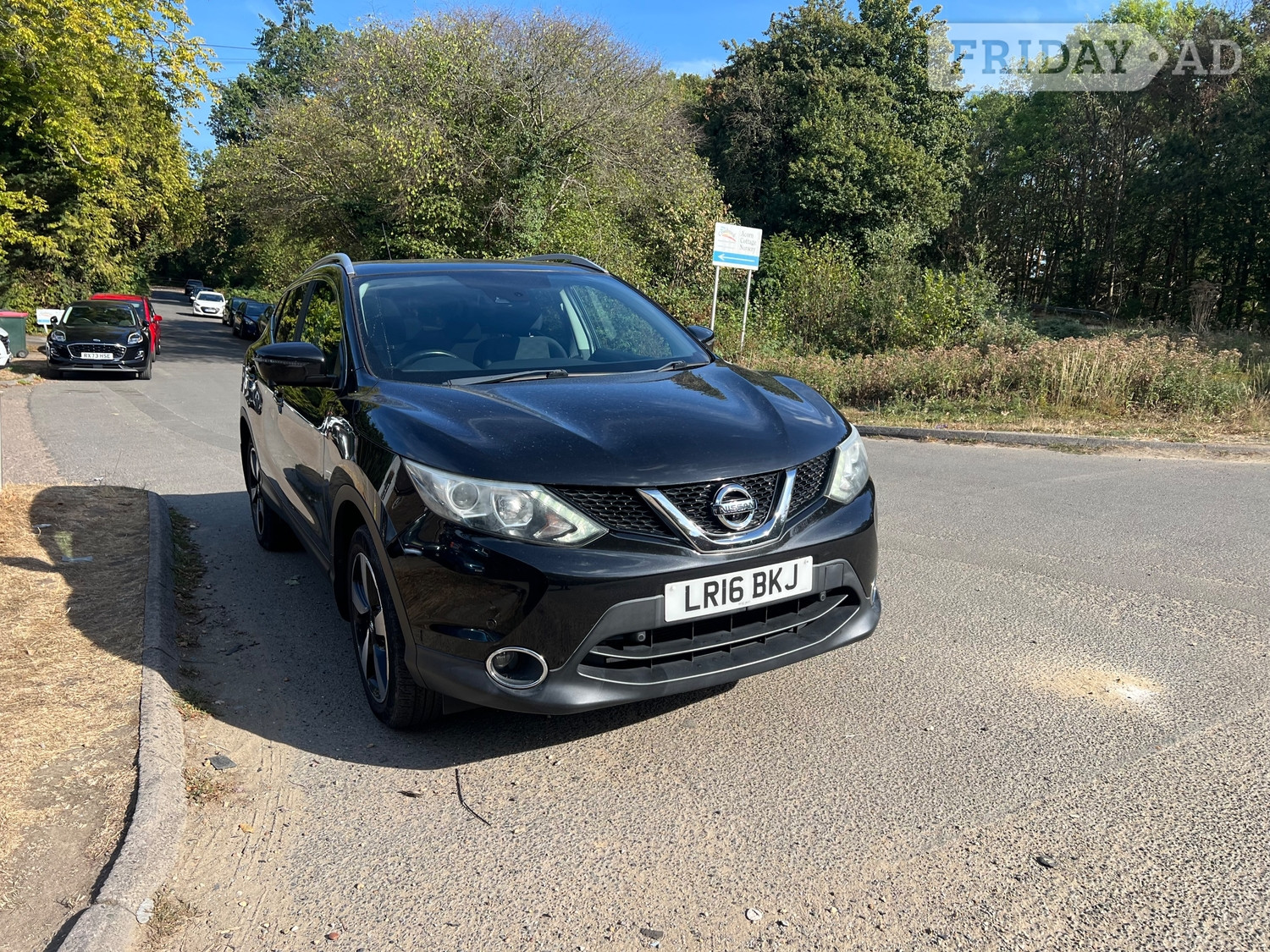 Nissan Qashqai 2016 in Horley