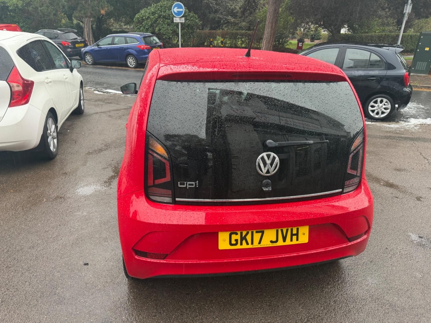 Volkswagen UP! 2017 - Cars