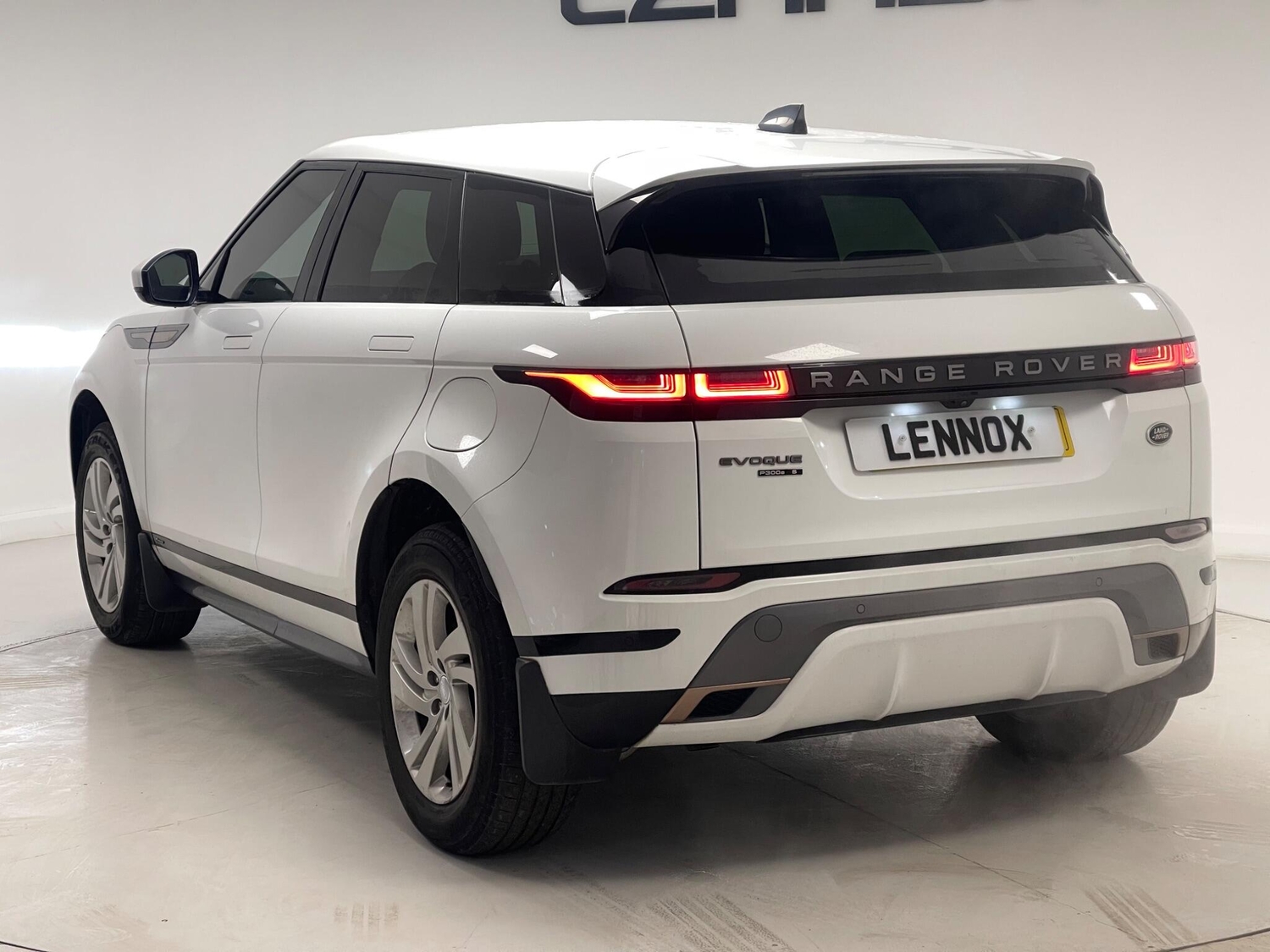 [ berth ]Land Rover Range Rover Evoque