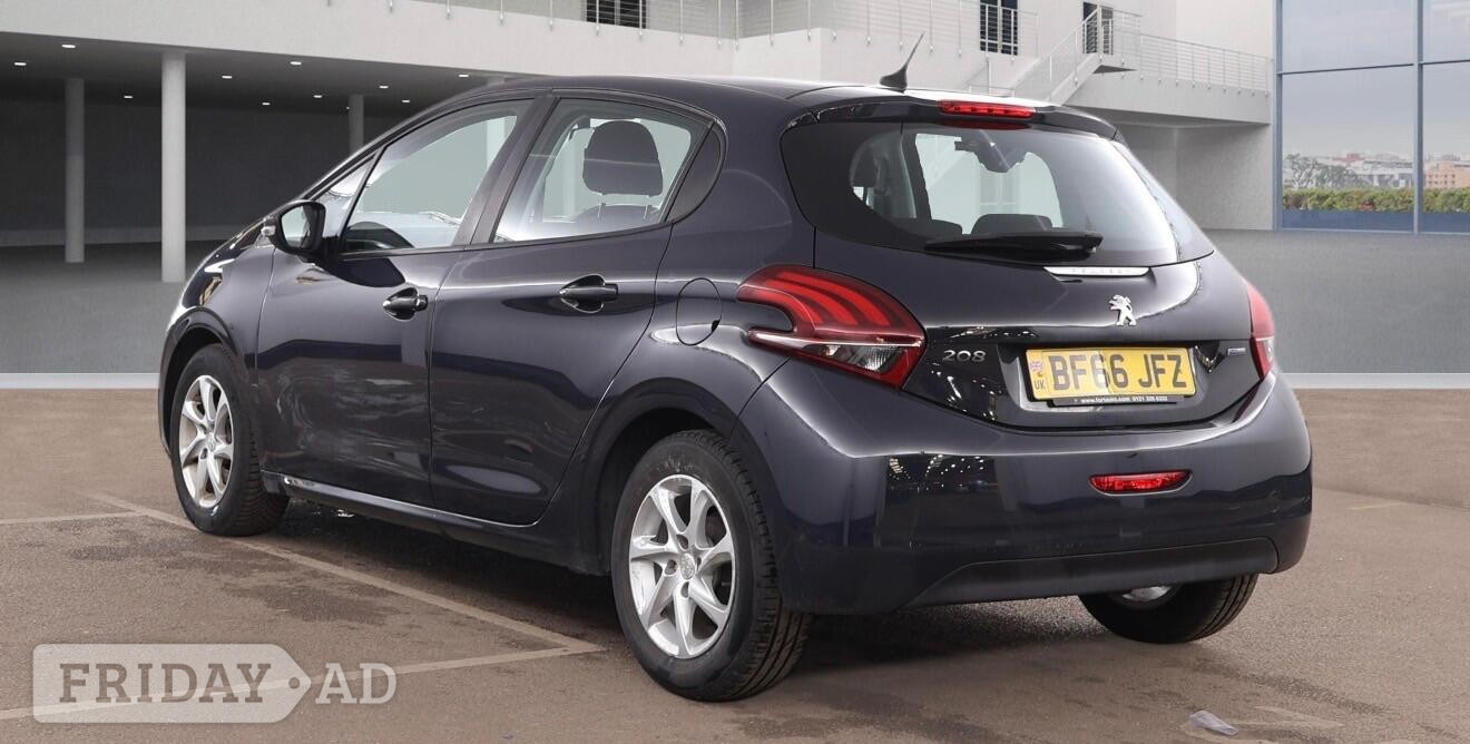 [ berth ]Peugeot 208