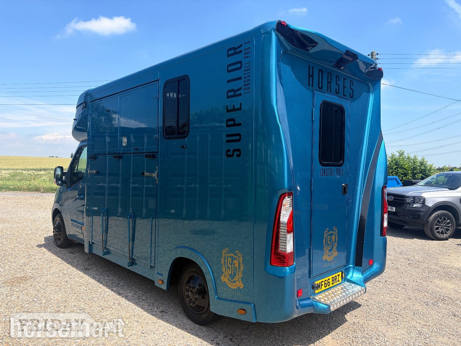 Superior Longstall pro x  Renault Horsebox in Rochester