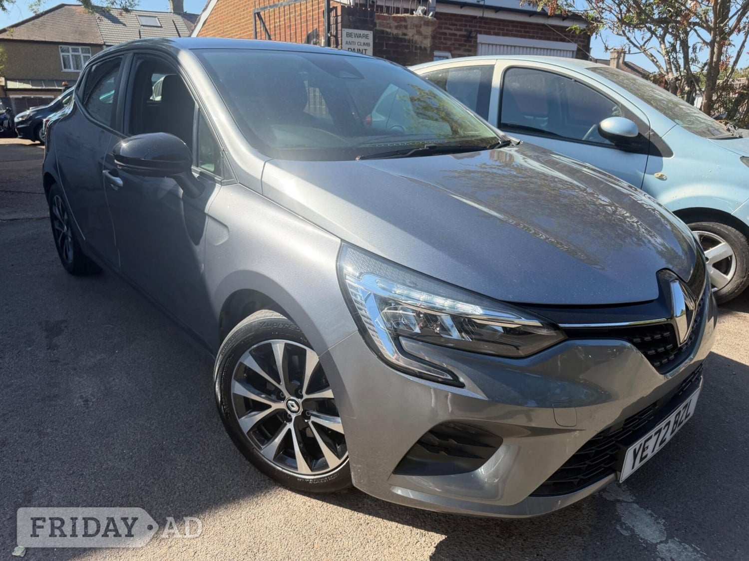 Renault Clio Sutton