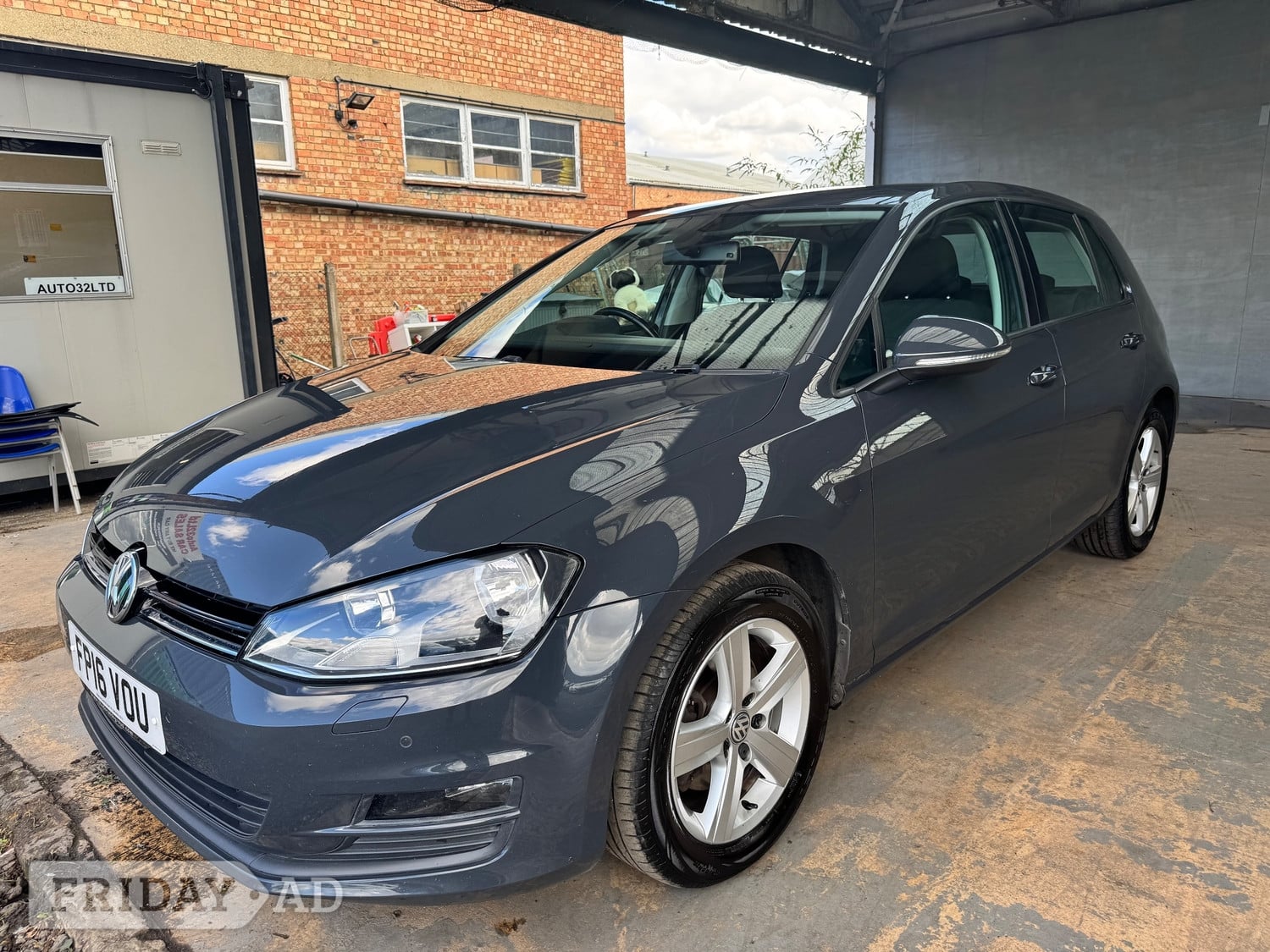 Volkswagen Golf 2016 - Cars in West Molesey