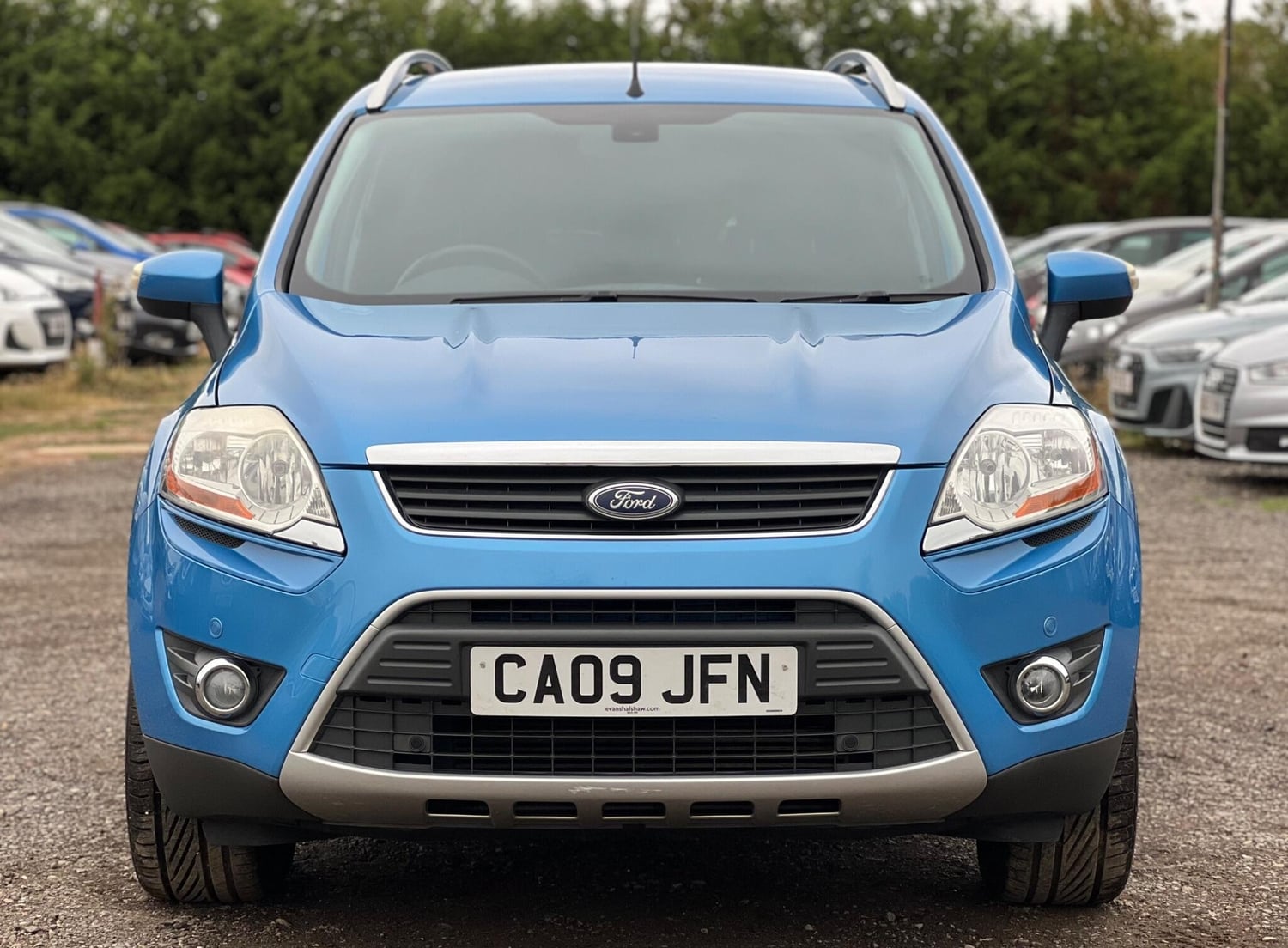 [ berth ]Ford Kuga