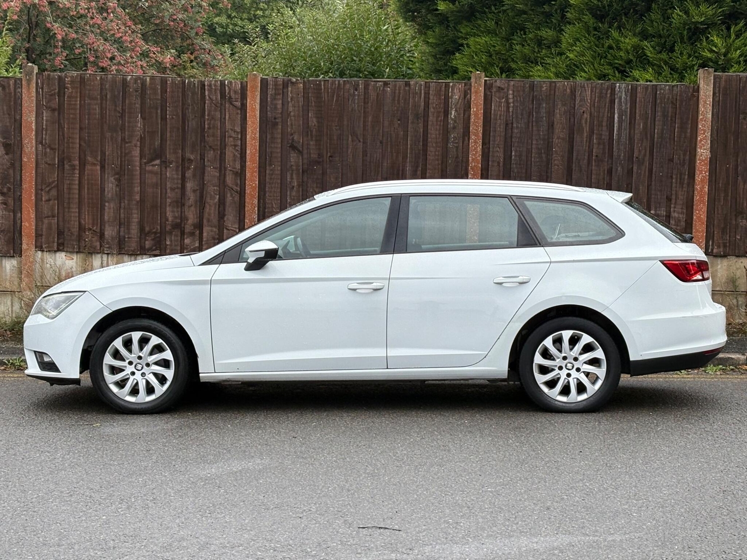 SEAT Leon 2015 - Cars