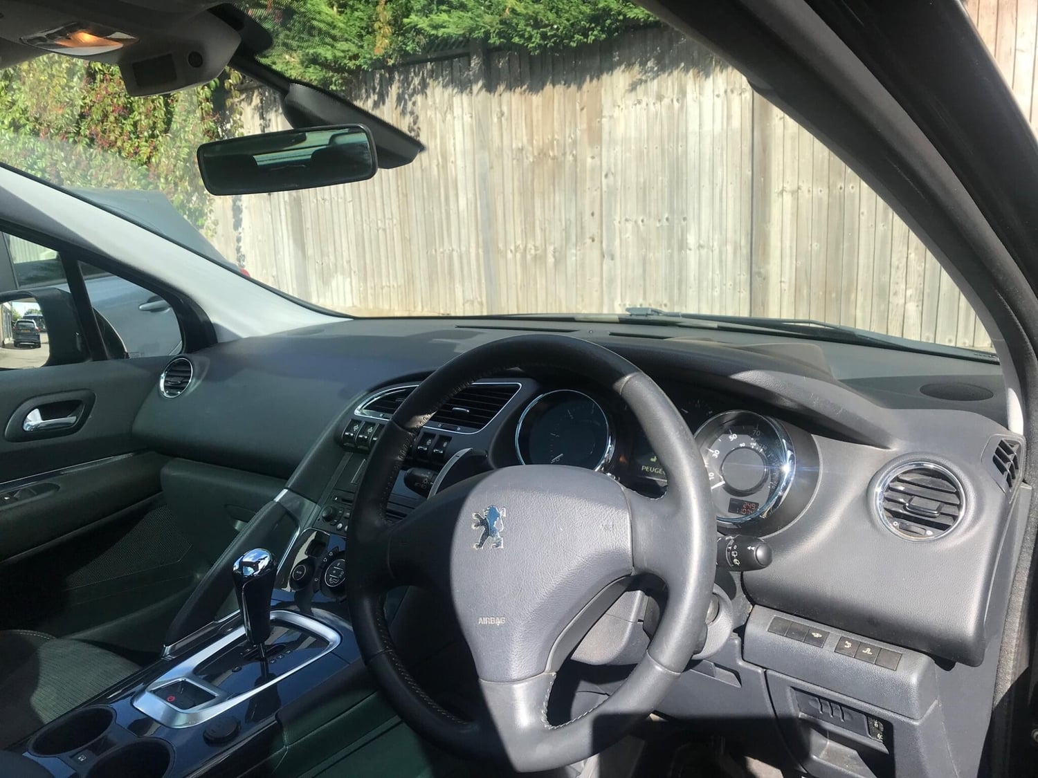 Peugeot 3008 2010 - Cars in Ashford