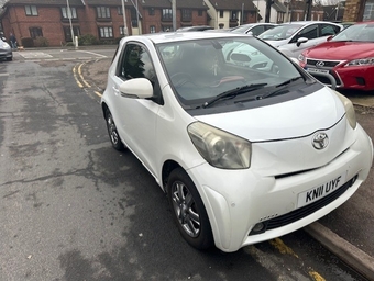 Toyota IQ 2011