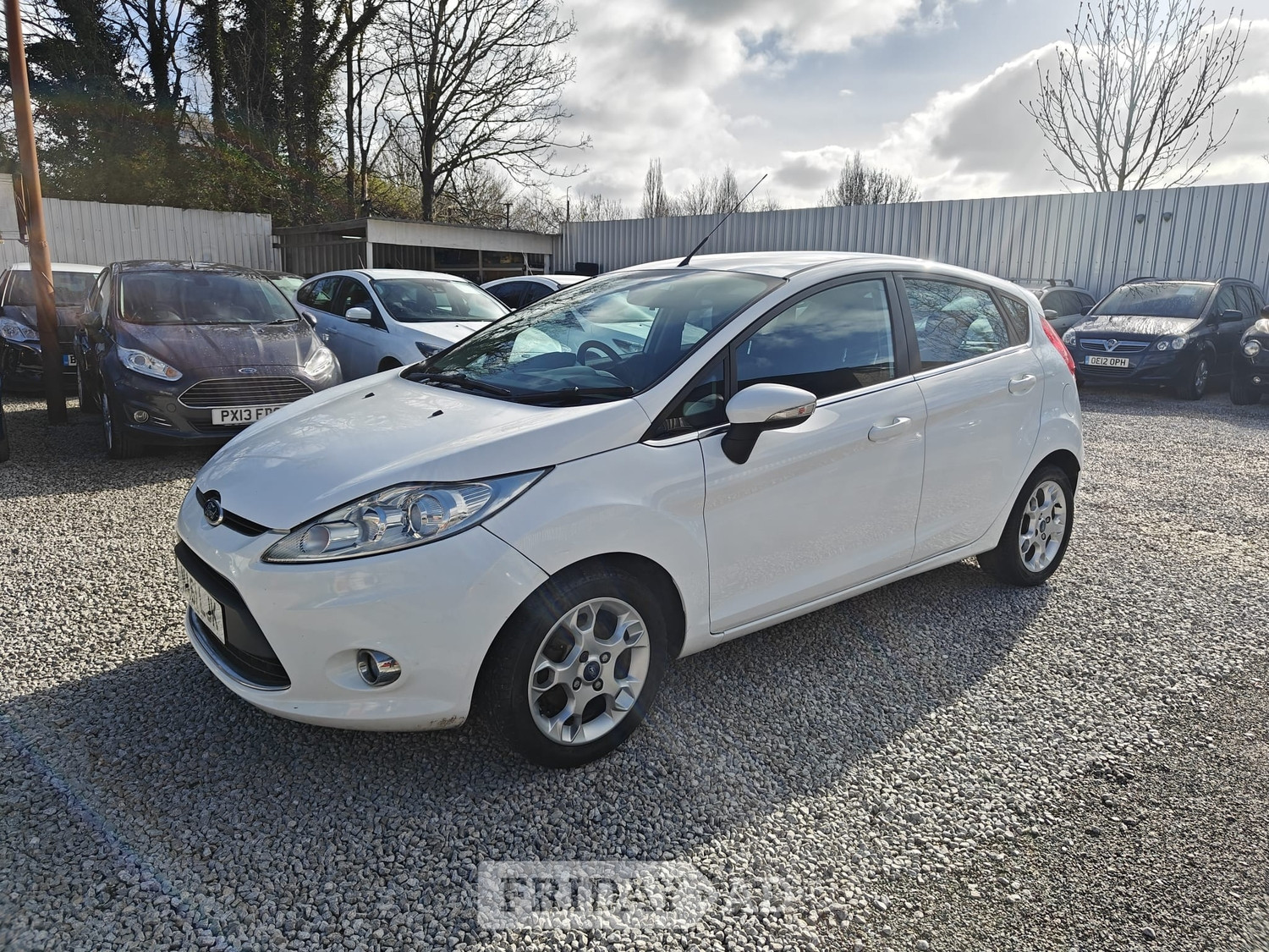 [ berth ]Ford Fiesta