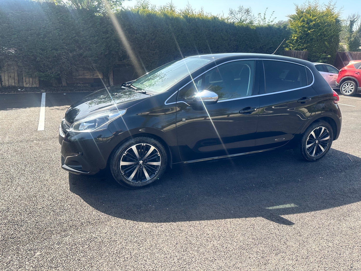 Peugeot 208 2019 - Cars in Slough