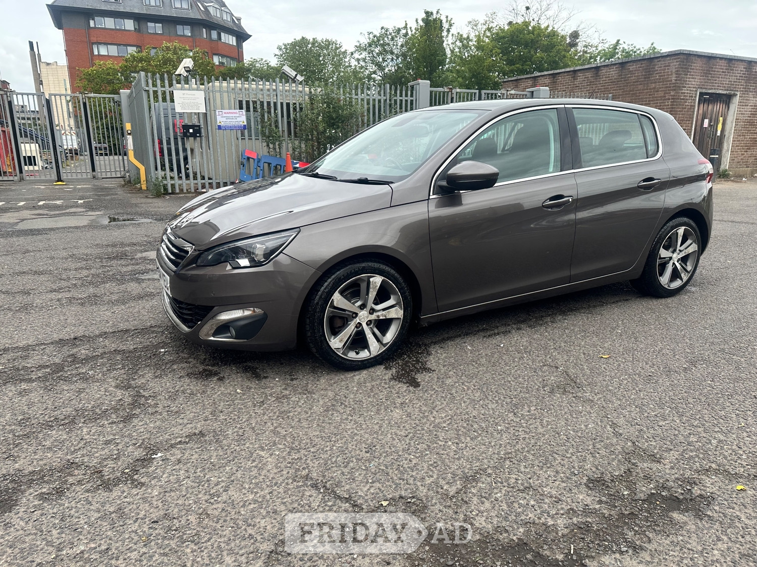 [ berth ]Peugeot 308