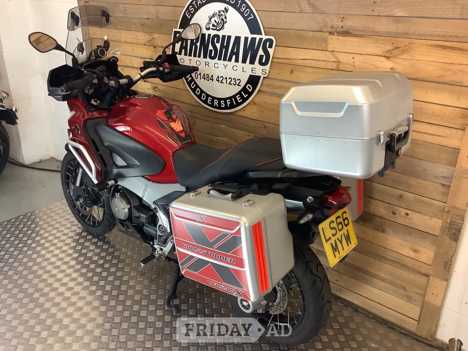 Honda VFR 2016 - Motorbikes, Scooters & Quads