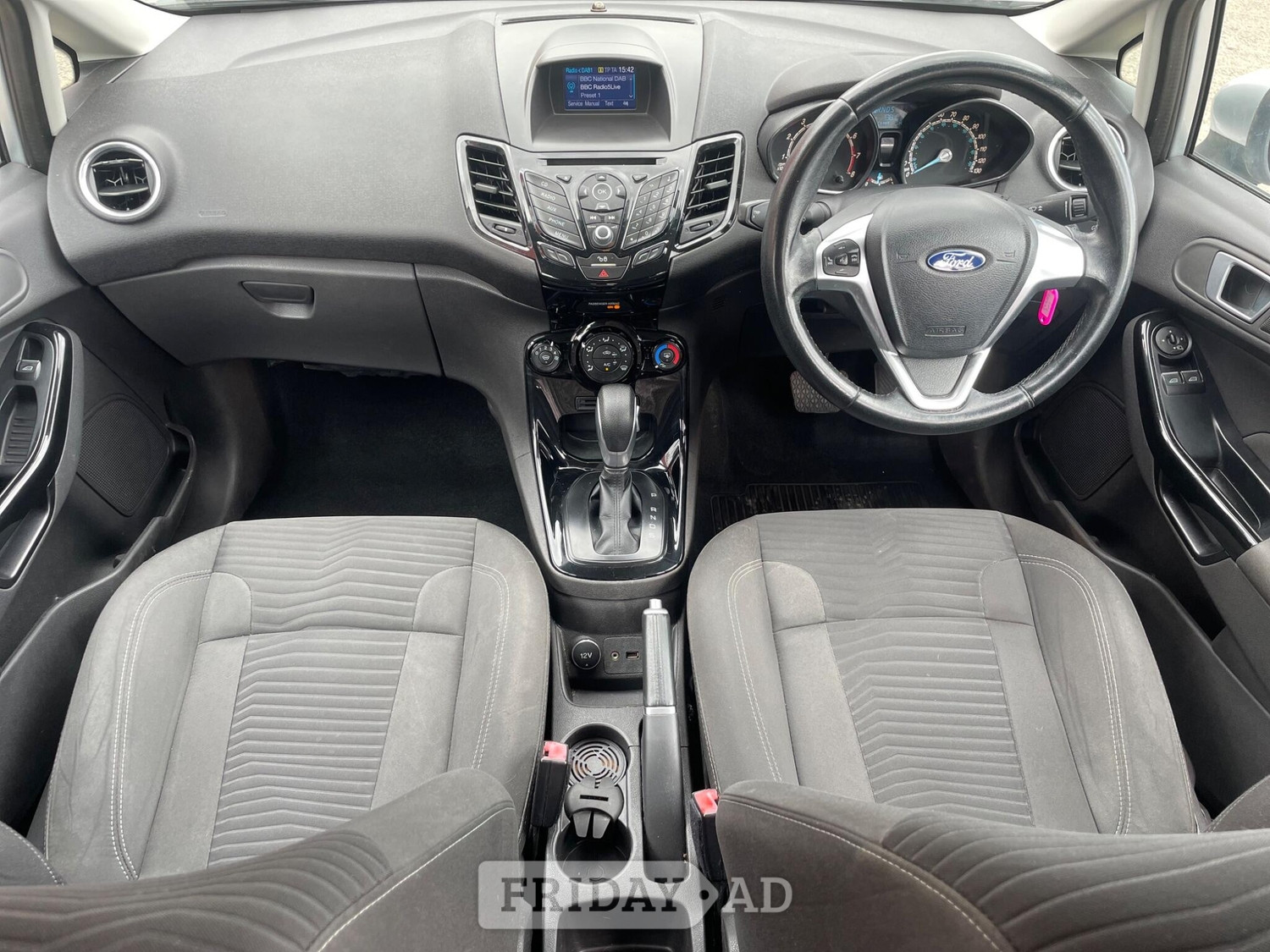 [ berth ]Ford Fiesta